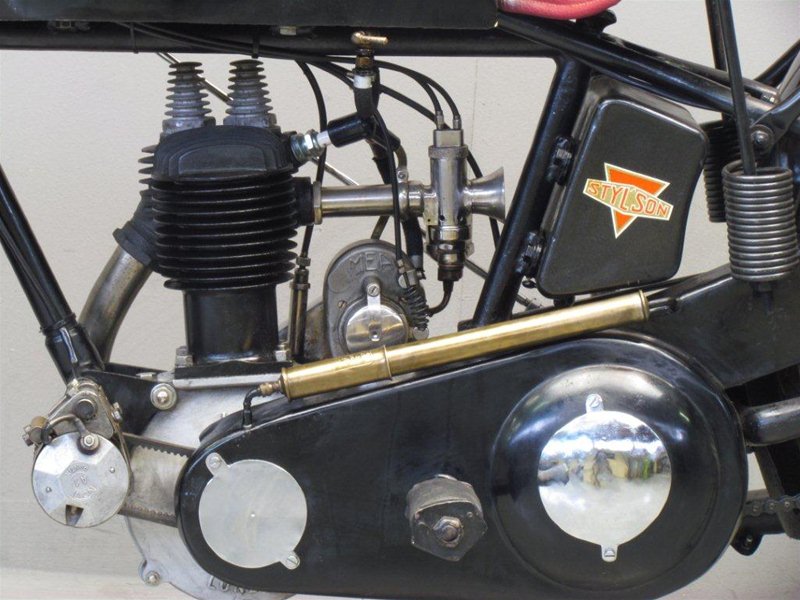 Старинный мотоцикл Styl&#39;son RCE 1930