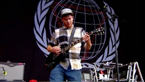 Enter Shikari - Arguing With Thermometers [Live At Reading Festival]
