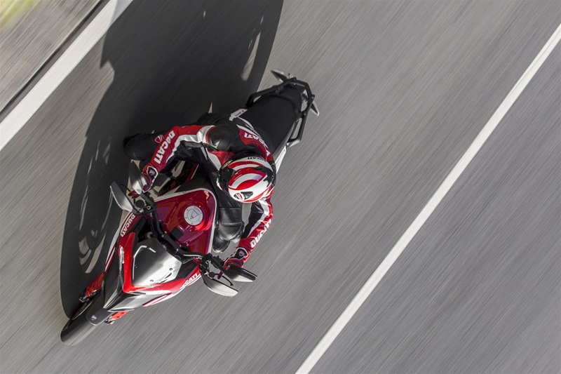 Полуактивная подвеска Ducati Skyhook