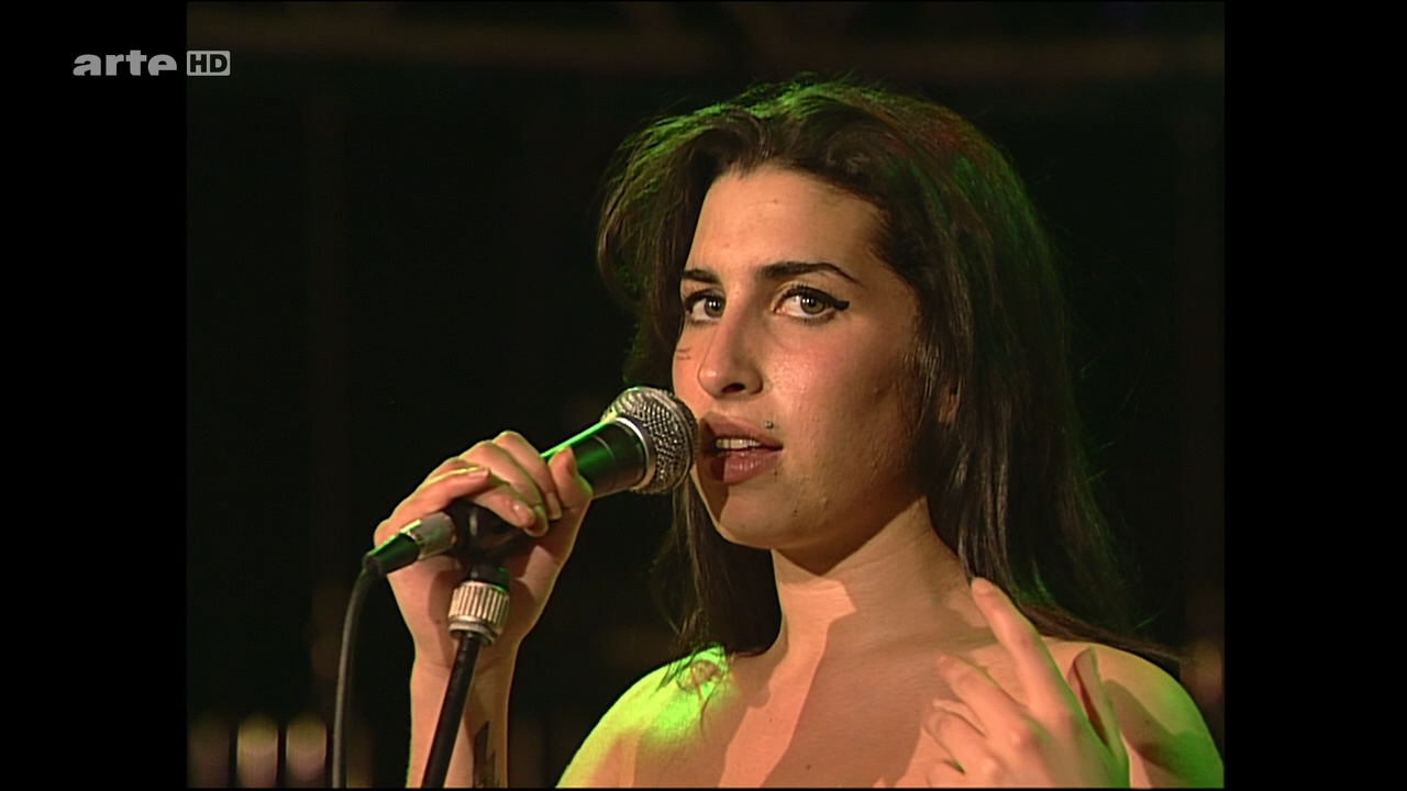 2004 Amy Winehouse - Live at New Pop Festival [HDTV 720p] 0